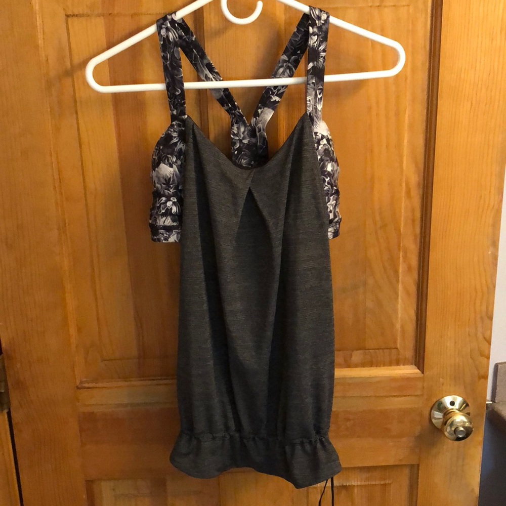 Lululemon tank with built in bra